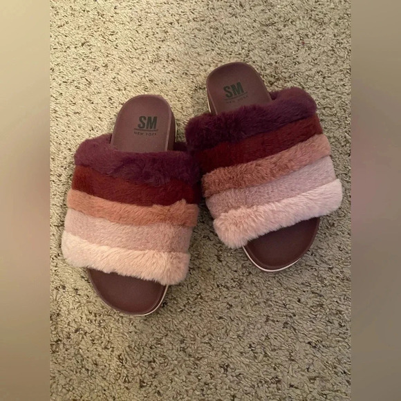 SM New York prism FUZZY slides women’s size 6 - Picture 1 of 5